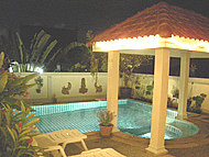 Swimming-Pool abends